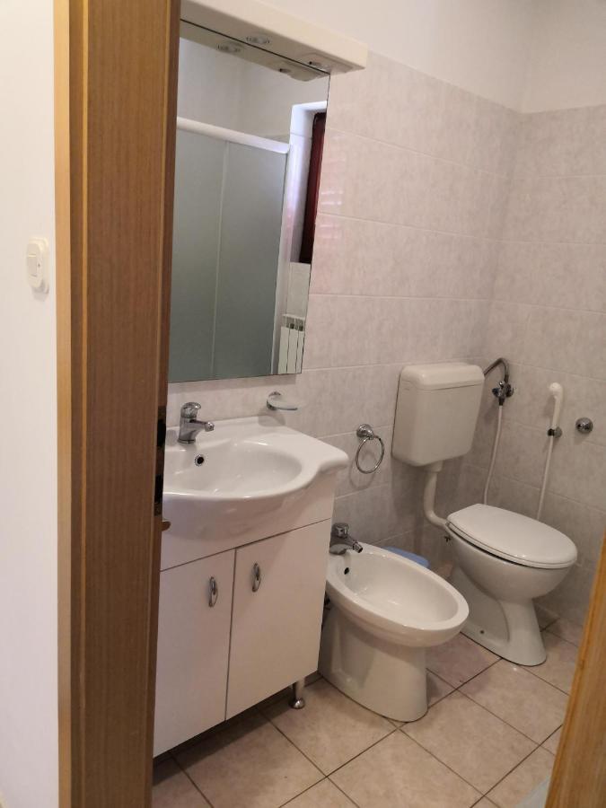Laura&Nevio Apartments&Rooms Cres Exterior foto