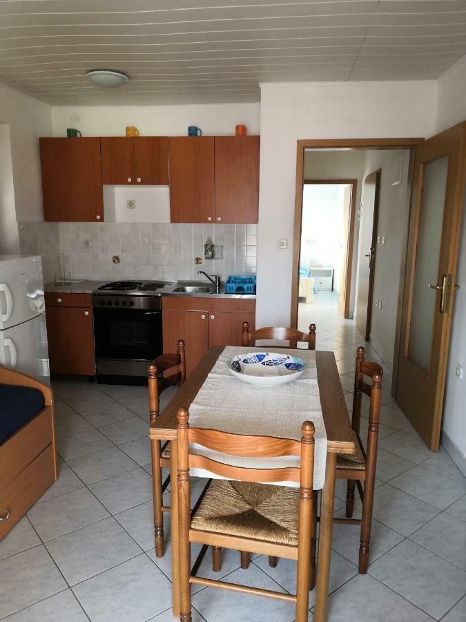 Laura&Nevio Apartments&Rooms Cres Exterior foto