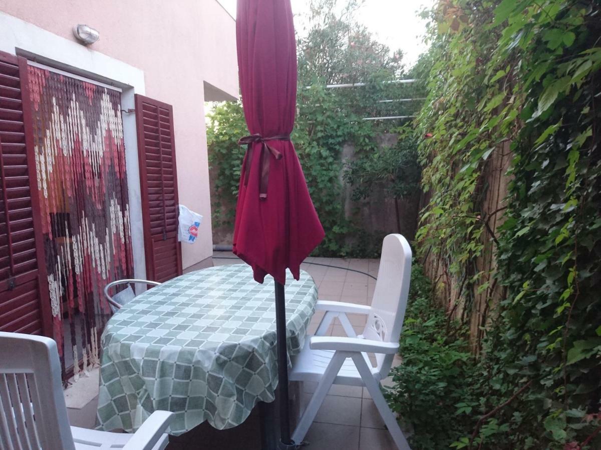 Laura&Nevio Apartments&Rooms Cres Exterior foto